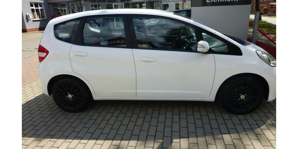 Honda Jazz 126.500 km 5.790 &euro; Naumburg/S. + 06667 Weißenfels + 06618 Schönburg 06618