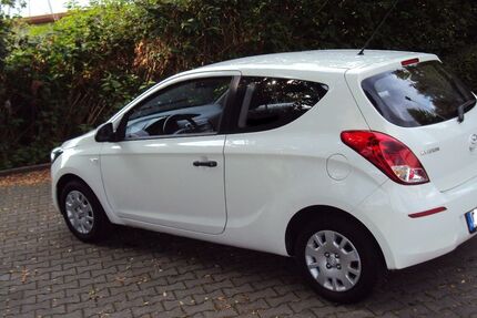 Hyundai i20 94.000 km 3.499 &euro; Herne 44629