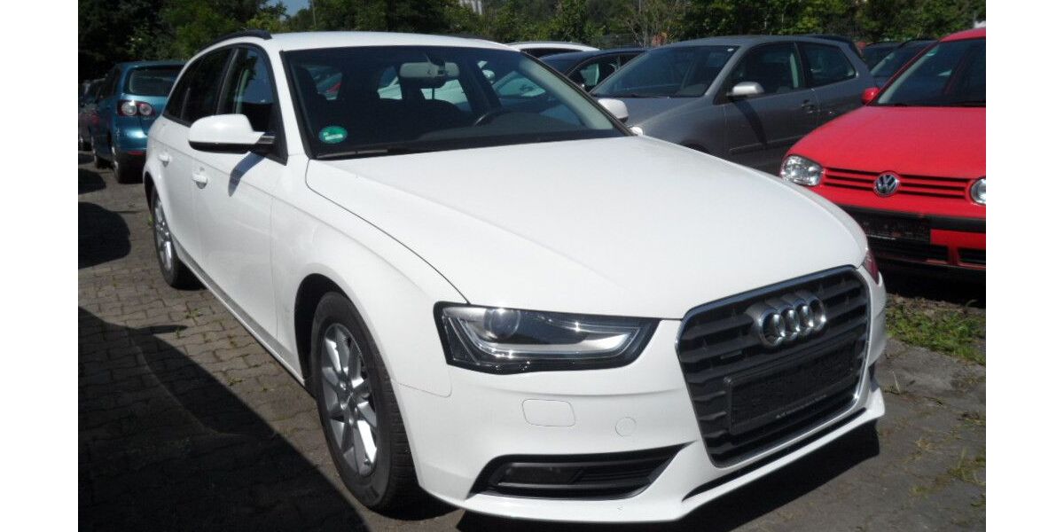 Audi A4 215.136 km 8.299 &euro; Regensburg 93055