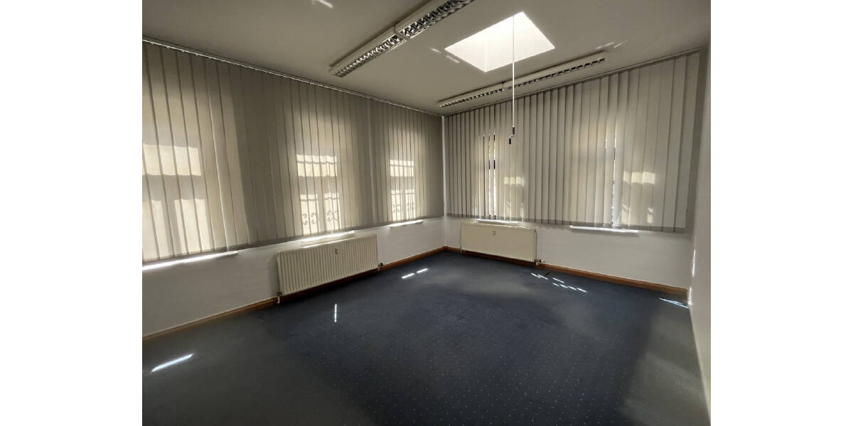 Gewerbeobjekt Chemnitz Adelsberg - 8 Zimmer, 2 m&sup2;, 1.950.000&euro; | Angebot:25738629