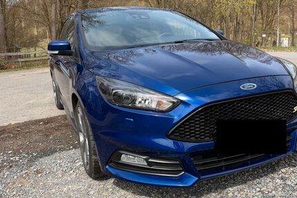 Ford Focus 110.000 km 15.999 &euro; Großbartloff 37359