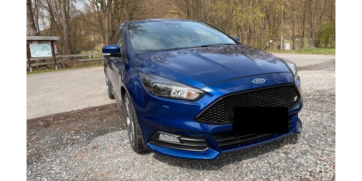 Ford Focus 110.000 km 15.999 &euro; Großbartloff 37359