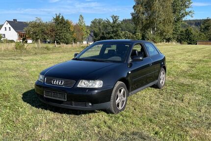 Audi A3 399.000 km 2.500 € Lichtenstein 09350
