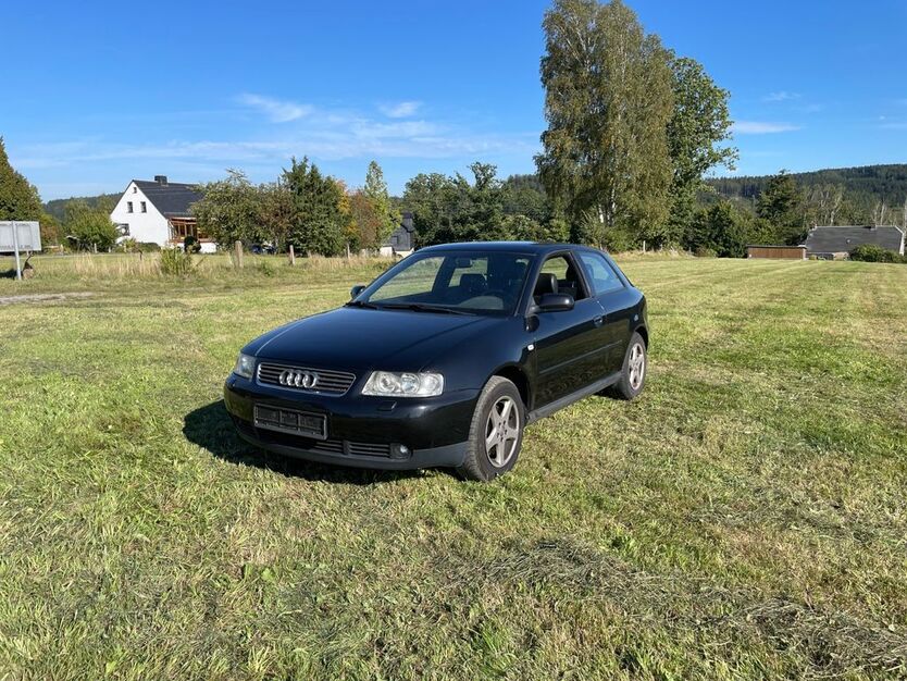 Audi A3 399.000 km 2.500 € Lichtenstein 09350