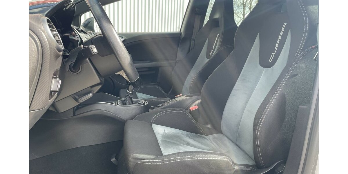 Seat Leon Cupra R LIMITED (178 of 200) WTCC CHAMPION 131.000 km 13.750 &euro; Altdorf 84032