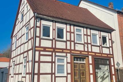 Haus Bad Arolsen - 8 Zimmer, 150 m&sup2;, 185.000&euro; | Angebot:26415513