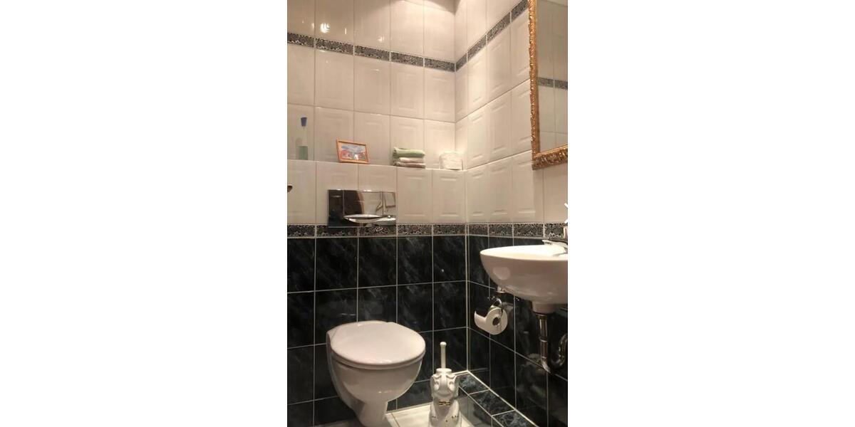 Dachgeschoßwohnung Dinslaken Hiesfeld - 3.5 Zimmer, 89 m&sup2;, 1.135&euro; | Angebot:26664027