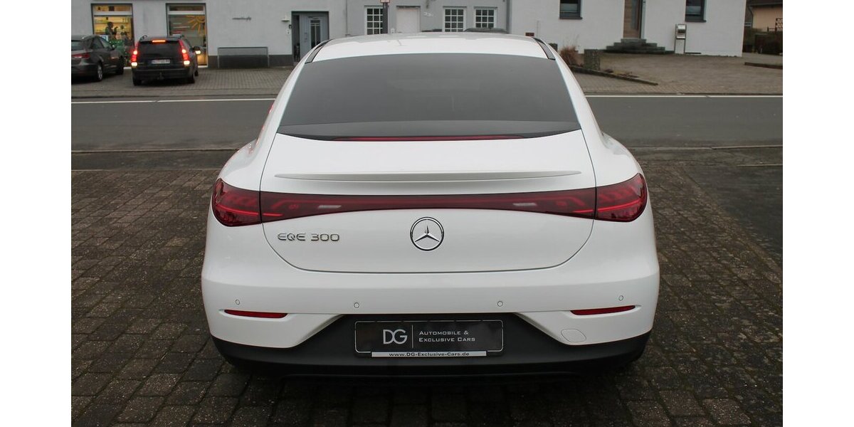 Mercedes-Benz EQE 300 Mercedes Garantie bis 2031 12.000 km 47.400 &euro; Badem 54657
