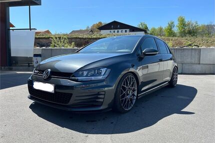 VW Golf