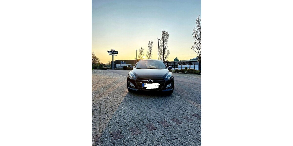Hyundai i30 200.325 km 5.599 &euro; Frechen 50226