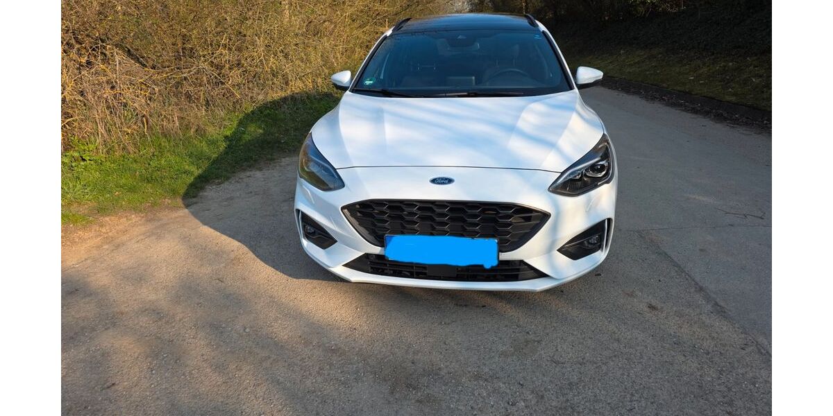 Ford Focus 142.050 km 12.500 &euro; Stuttgart 70378