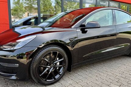 Tesla Model 3 105.930 km 26.880 &euro; Bad Aibling 83043