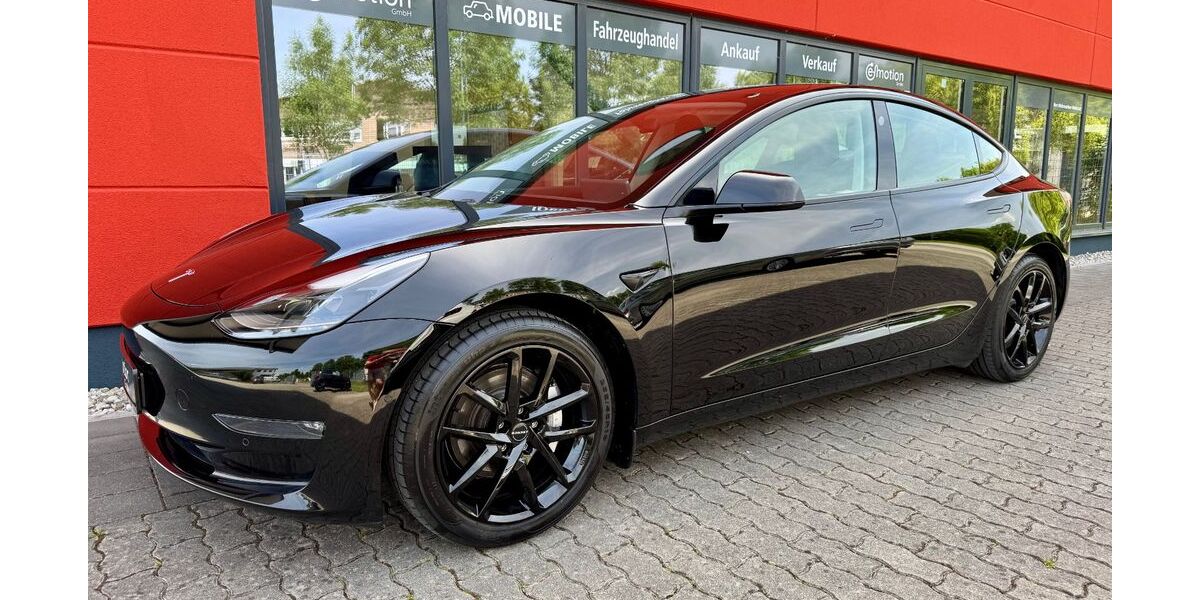 Tesla Model 3 105.930 km 26.880 &euro; Bad Aibling 83043
