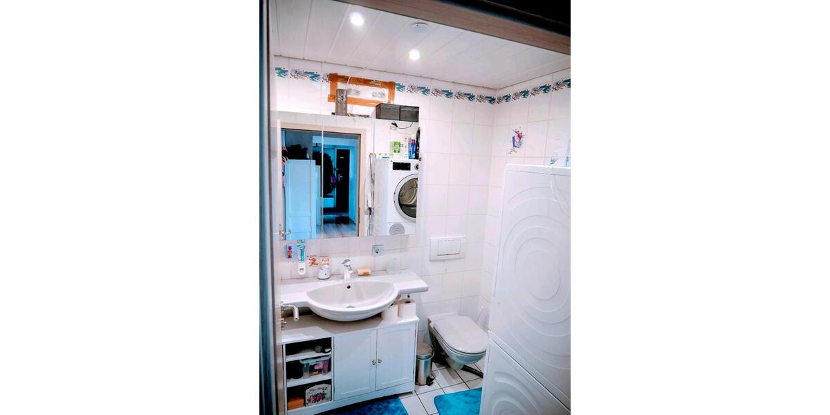 4,5-Zimmer-Wohnung (104 qm) |Hochheim | provisionsfrei| 2 Balkone 4.5 zimmer