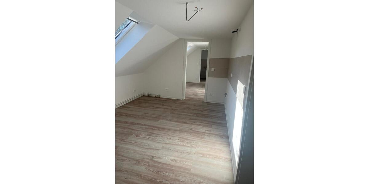 Dachgeschoßwohnung Neustadt-Glewe Glewe - 3 Zimmer, 48 m&sup2;, 267&euro; | Angebot:25367675