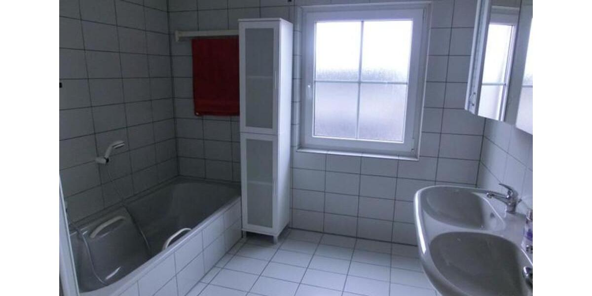 Geschmackvolle 3-Raum-Wohnung mit großem Balkon 3 zimmer