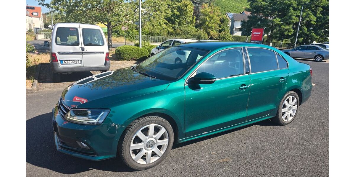 VW Jetta 122.000 km 9.200 &euro; Randersacker 97236