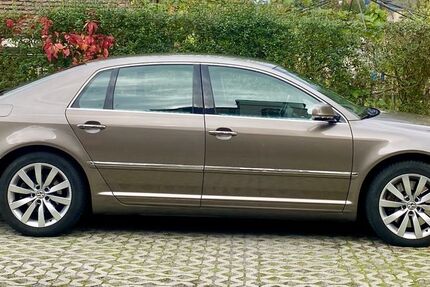 VW Phaeton 193.643 km 11.500 € Dresden 01237