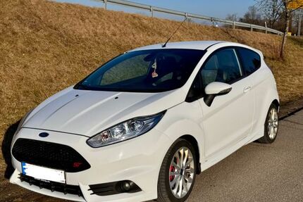 Ford Fiesta 106.000 km 9.500 &euro; Allensbach 78476