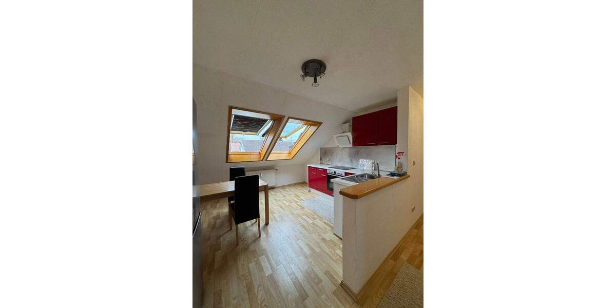 Helle 4,5-Zimmer-Dachgeschosswohnung in Singen (Hohentwiel) 4 zimmer