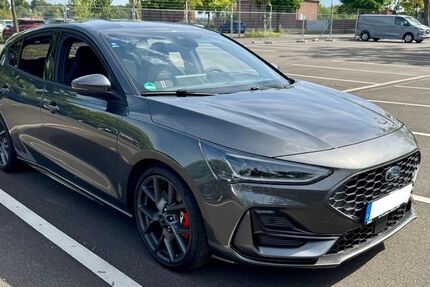 Ford Focus 2.500 km 36.500 € Wachtberg 53343