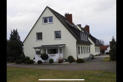 Anlageobjekt mit 11WE in 3 Mehrfamilienhäusern und 9 Garagen 34 zimmer