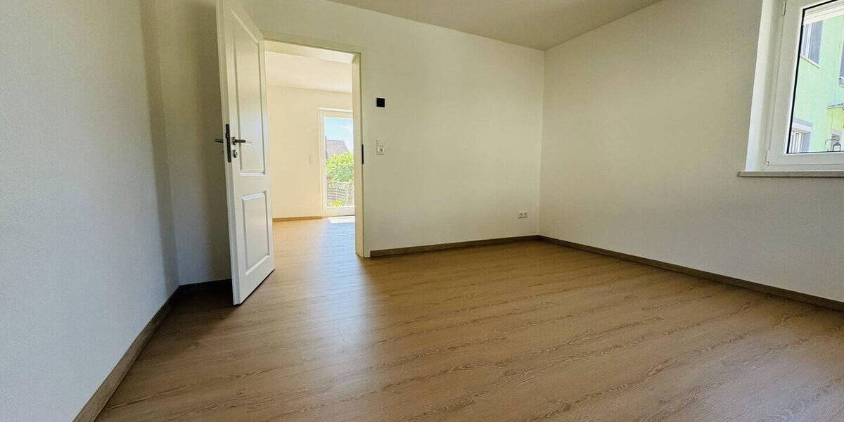 Einfamilienhaus Bechhofen - 8 Zimmer, 180 m&sup2;, 531.695&euro; | Angebot:26716071