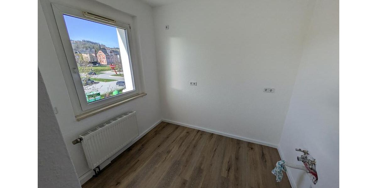 Etagenwohnung Eibenstock - 4 Zimmer, 80 m&sup2;, 419&euro; | Angebot:26404410