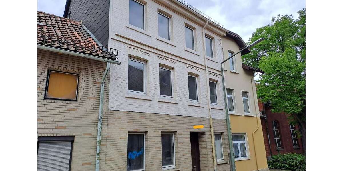 Haus zum Kaufen in Helmstedt 48.930 € 220 m² 8 zimmer