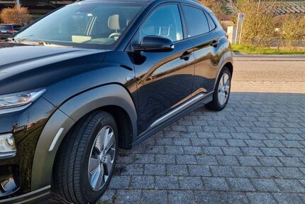 Hyundai KONA Elektro 86.978 km 18.750 &euro; St. Blasien 79837