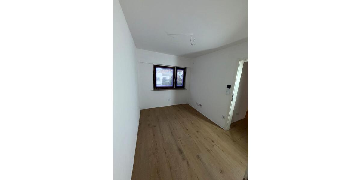 Reihenhaus Stuttgart Stuttgart-West - 8 Zimmer, 197 m&sup2;, 3.100&euro; | Angebot:24574194