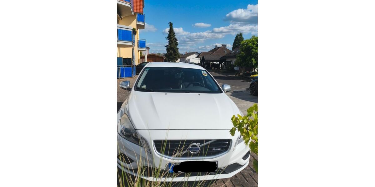Volvo V60 220.000 km 6.500 &euro; Gedern 63688