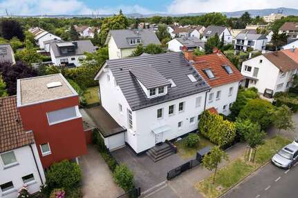 Haus zum Kaufen in Frankfurt am Main 1.790.000 € 345 m²
