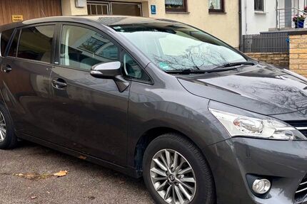 Toyota Verso 107.000 km 15.800 &euro; München 81375
