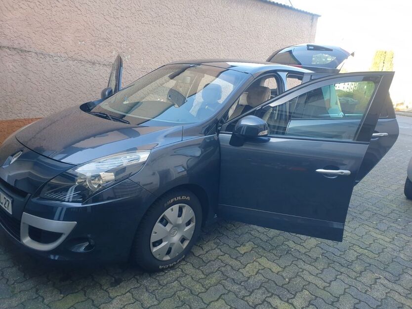Renault Scenic 169.000 km 4.600 € Wallmenroth 57584