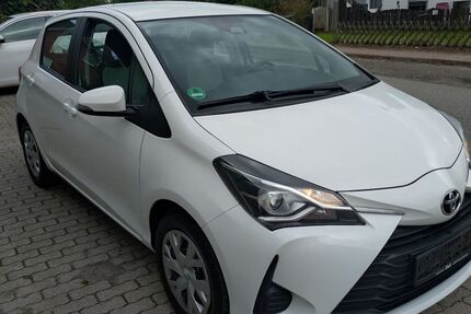 Toyota Yaris 173.299 km 6.599 &euro; Elmenhorst 23869
