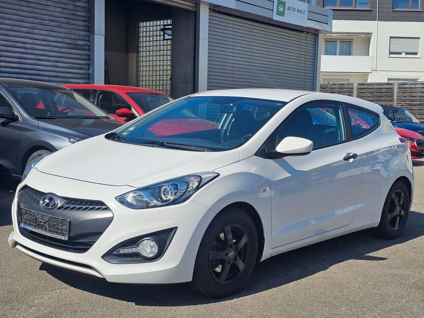 i30