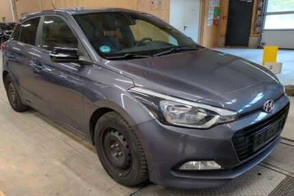 Hyundai i20 99.998 km 7.600 &euro; Bannewitz 01728