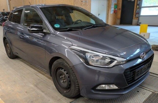 Hyundai i20 99.998 km 7.600 &euro; Bannewitz 01728