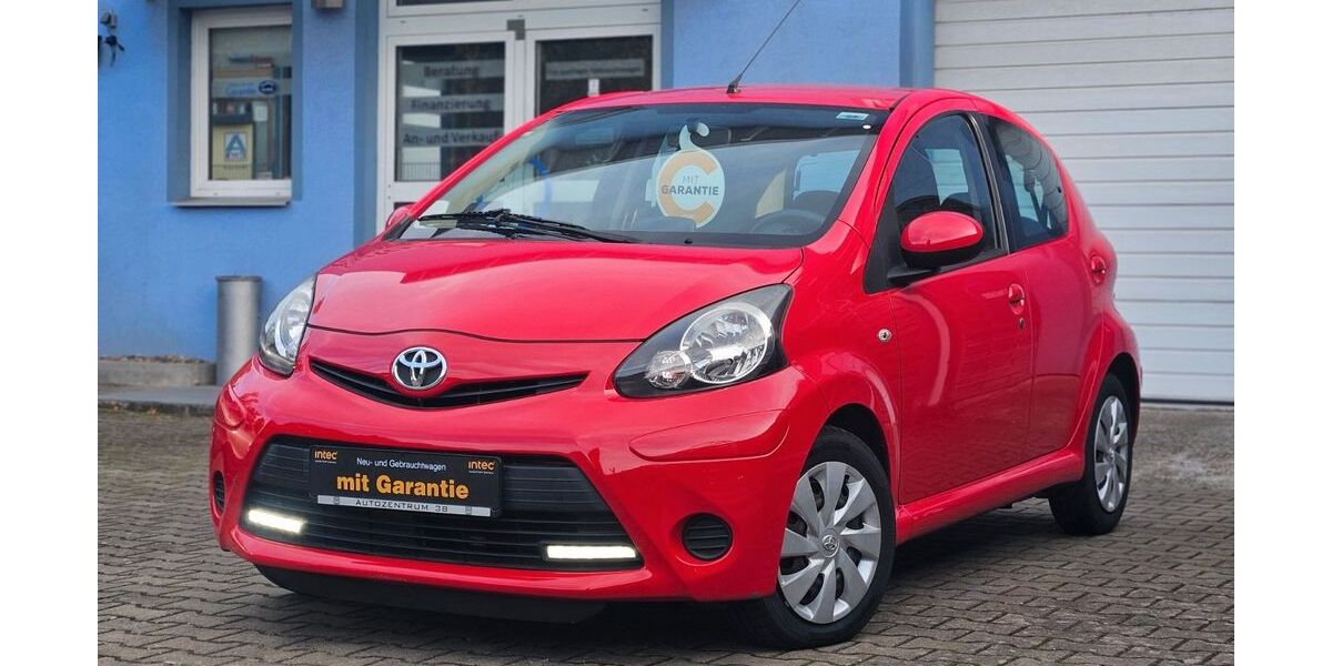 Toyota Aygo (X) 145.000 km 4.900 € Wolfenbüttel 38304