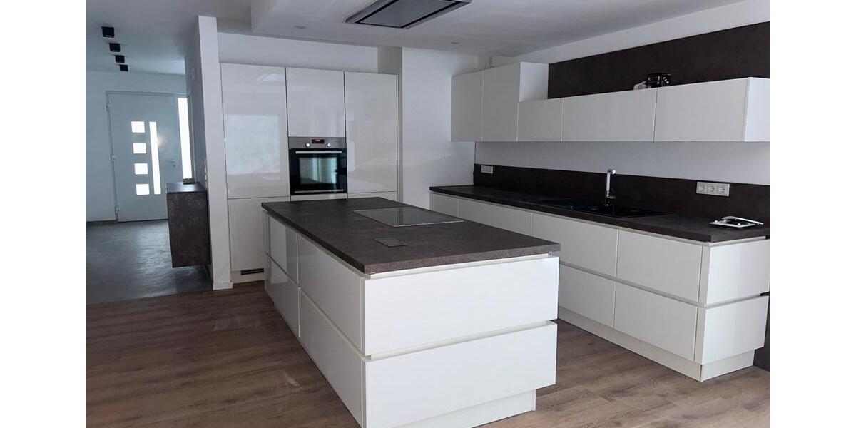 Moderne Neubau-Doppelhaushälfte in Leer 4 zimmer