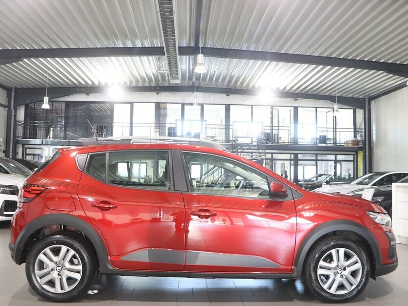 Sandero STEPWAY III 90 TCe Comfort / LED, KAMERA