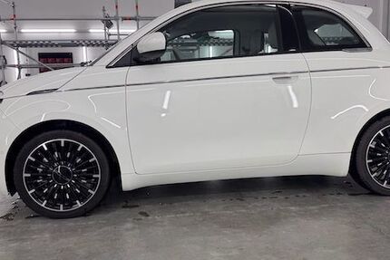 Fiat 500e 12.200 km 25.990 &euro; Schlüsselfeld 96132