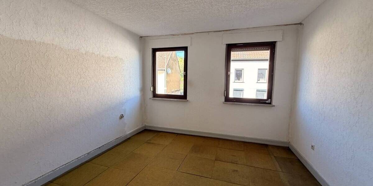 Mehrfamilienhaus, Wohnhaus Wadgassen / Werbeln Werbeln - 4 Zimmer, 110 m&sup2;, 99.000&euro; | Angebot:26388902