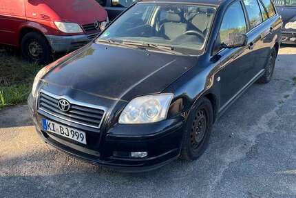 Toyota Avensis 230.000 km 800 &euro; Neukloster 23992
