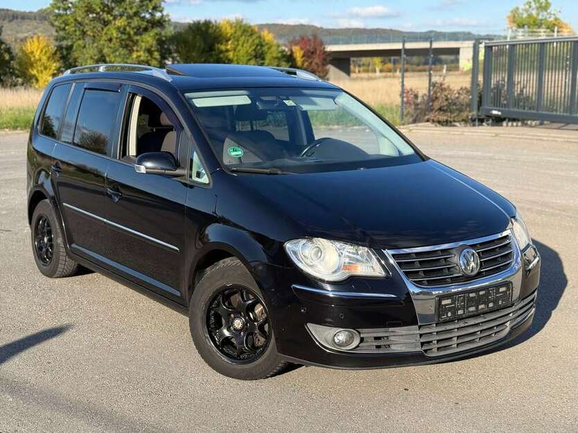 VW Touran 274.000 km 2.999 € Tübingen 72072