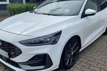 Ford Focus 16.998 km 29.499 &euro; Leuna 06237