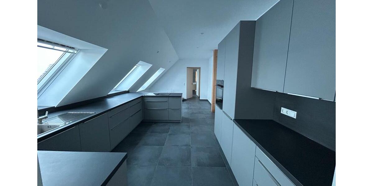 Dachgeschoßwohnung Bad Zwischenahn - 5 Zimmer, 125 m&sup2;, 1.500&euro; | Angebot:24565461