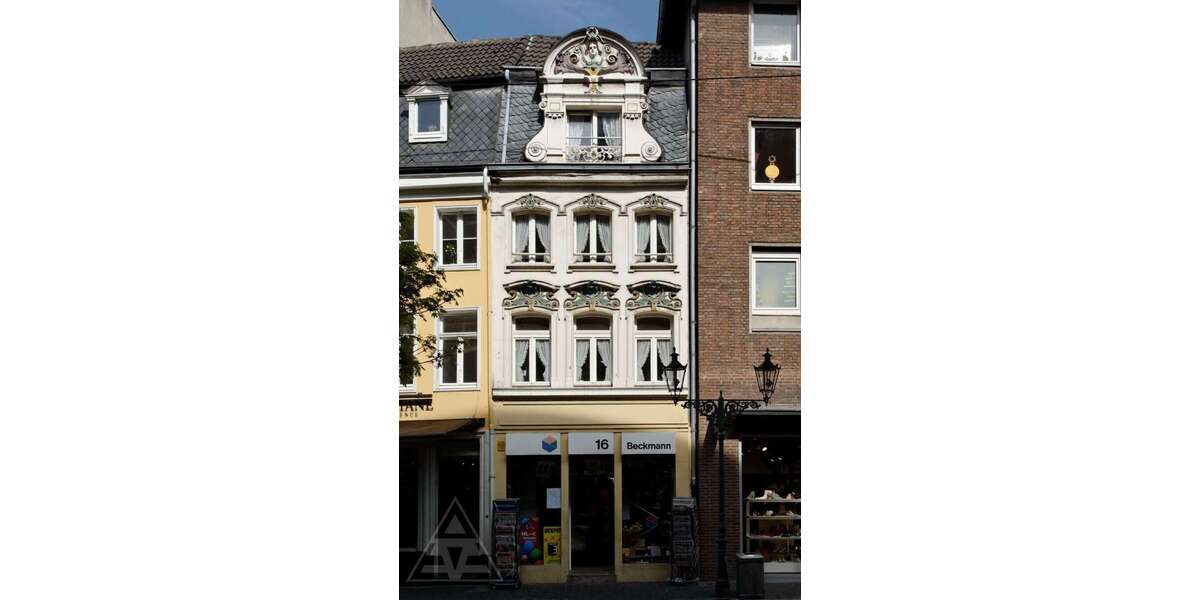 Einfamilienhaus Düsseldorf - 8 Zimmer, 220 m&sup2;, 1.190.000&euro; | Angebot:26026359