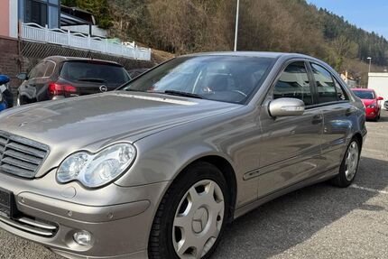 Mercedes-Benz C 180 222.000 km 2.900 &euro; Wertheim am Main 97877